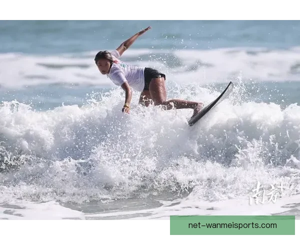 冲浪入门：如何学会冲浪并享受海浪飞舞的乐趣