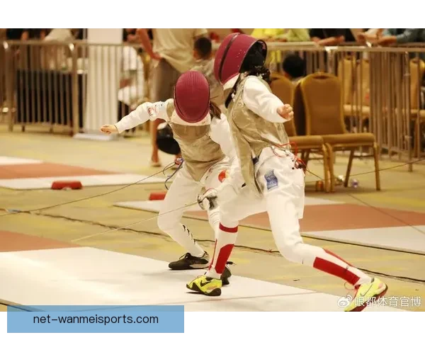击剑公开赛：挥洒剑锋，一战成名
