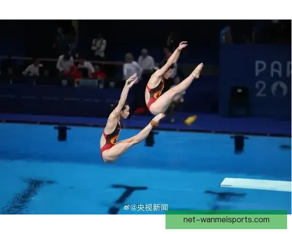 精彩跳水联赛：飞檐走壁水下舞